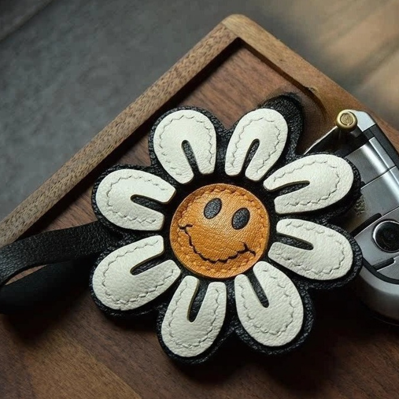 해바라기 모양의 즐거운 얼굴 꽃 열쇠고리, 인조 가죽  - Car Accessories Gift Ideas 리뷰 및 가격